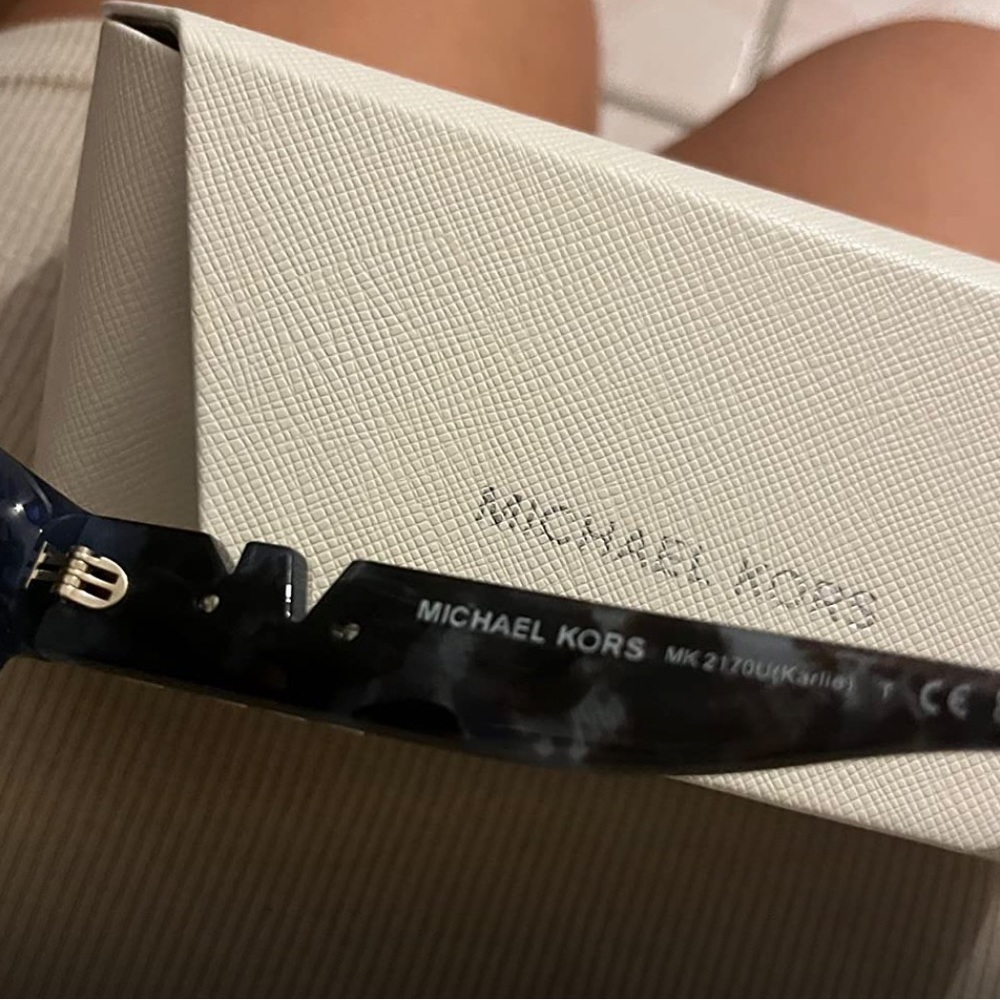 Michael Kors MICHAEL KORS SUNGLASSES NWT - Picture 4 of 4